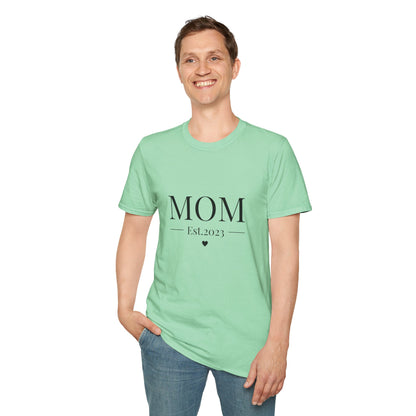 Mom Est. 2023 Unisex T-Shirt - Softstyle Tee for New Moms