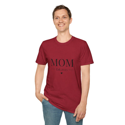 Mom Est. 2023 Unisex T-Shirt - Softstyle Tee for New Moms