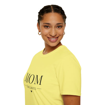 Mom Est. 2023 Unisex T-Shirt - Softstyle Tee for New Moms