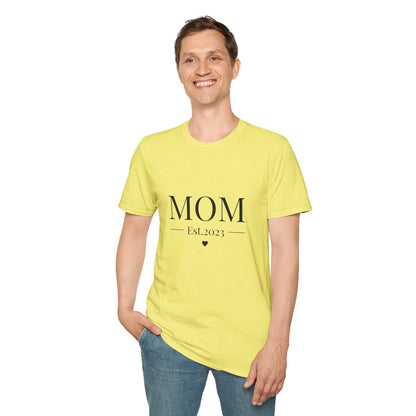 Mom Est. 2023 Unisex T-Shirt - Softstyle Tee for New Moms