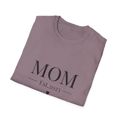 Mom Est. 2023 Unisex T-Shirt - Softstyle Tee for New Moms